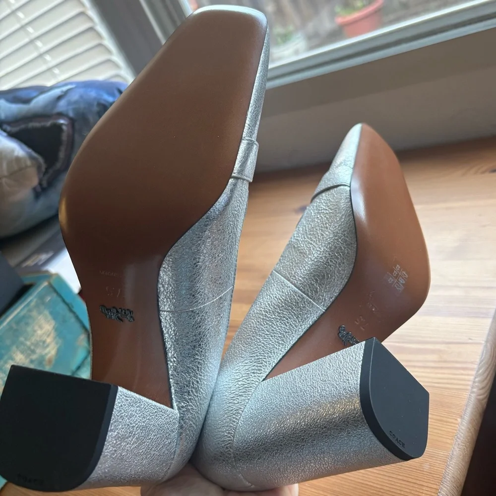 NIB Coach stunning silver heels with signature buckle - Picture 7 of 13